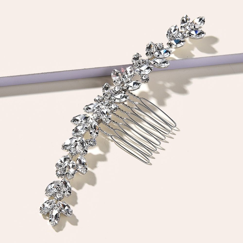 Sparkly Crystal Flower Bridal Headpiece Veil Comb